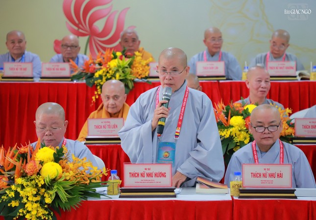 Ni sư Thích nữ Như Hương, Phó ban Trị sự kiêm Trưởng Phân ban Ni giới TP.Cần Thơ, Trưởng ban Tổ chức điều phối tọa đàm