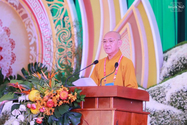 Thượng tọa Thích Bình Tâm phát biểu chào mừng