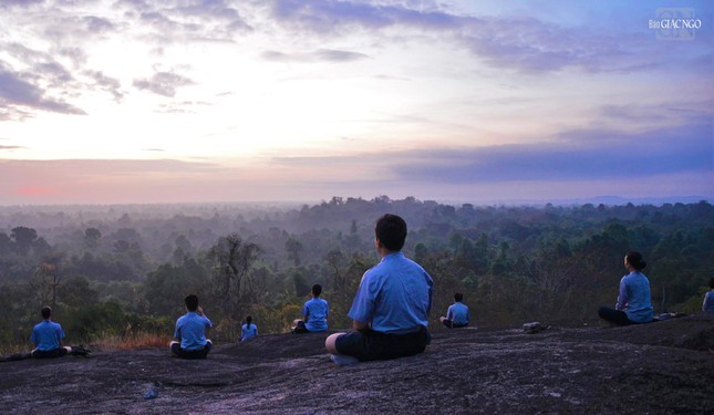 Huynh trưởng có 4 bậc học: bậc Kiên (thời gian học 1 năm), bậc Trì (thời gian học 2 năm), bậc Định (thời gian học 3 năm), bậc Lực (thời gian học 4 năm) - Ảnh: Như Danh