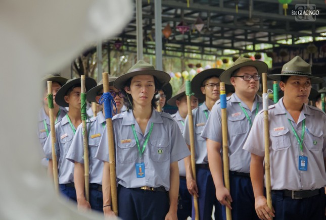 Huynh trưởng Gia đình Phật tử luôn tu học và huấn luyện nhằm xây dựng nếp sống tinh thần, hoàn thiện phẩm chất đạo đức, nâng cao kiến thức tổng quát, có năng lực chuyên môn và tinh thần sáng tạo để hướng dẫn tu học cho đoàn sinh Gia đình Phật tử - Ảnh: Dương Bá