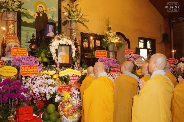 Tưởng niệm công đức Ni trưởng Thích nữ Như Hoa cả một đời tận tâm vì Phật pháp, tận lực với chúng sinh Tưởng niệm công đức Ni trưởng Thích nữ Như Hoa cả một đời tận tâm vì Phật pháp, tận lực với chúng sinh