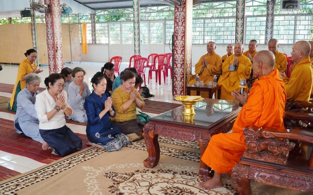 Khóa lễ cúng dường đến Học viện Phật giáo Nam tông Khmer tại TP.Cần Thơ