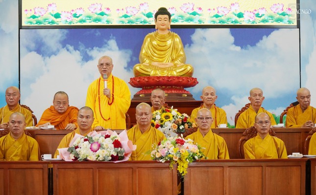 Hòa thượng Thích Huệ Phước phát biểu tại buổi thăm