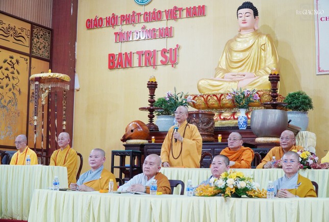 Thượng tọa Thích Huệ Khai phát biểu chào mừng