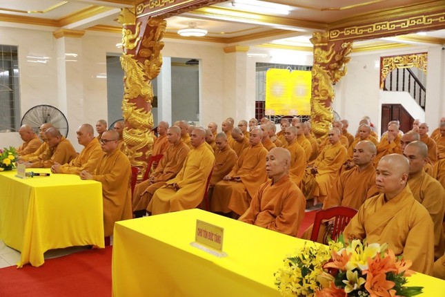 Chư tôn đức tham dự