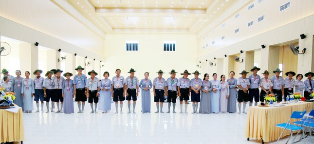 Ra mắt nhân sự Ban Quản trại Liên trại huấn luyện huynh trưởng Lộc Uyển, A Dục, Huyền Trang Ra mắt nhân sự Ban Quản trại Liên trại huấn luyện huynh trưởng Lộc Uyển, A Dục, Huyền Trang