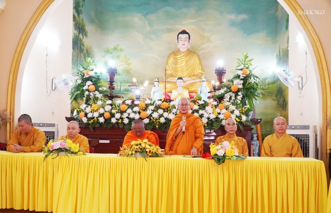 Hòa thượng Minh Giác đạo từ Hòa thượng Minh Giác đạo từ