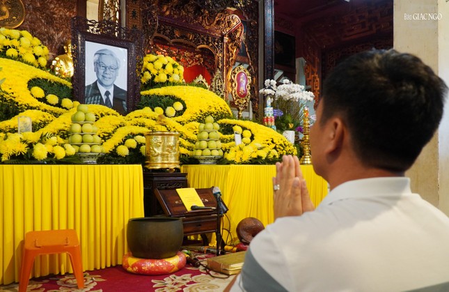 Tri ân những đóng góp của bác đối với nhân dân, với đất nước Tri ân những đóng góp của bác đối với nhân dân, với đất nước