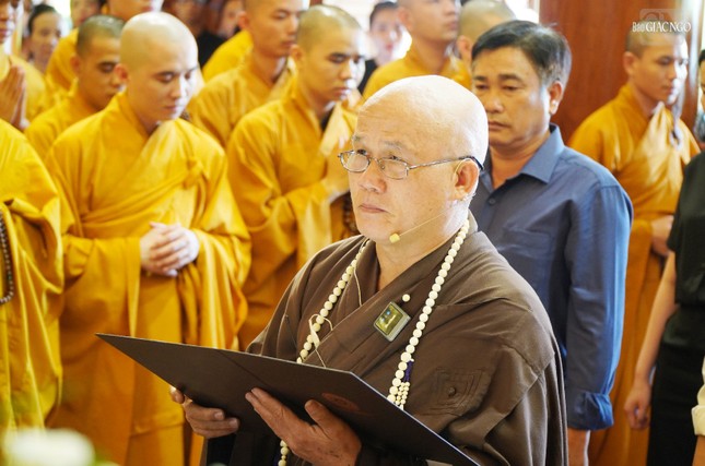 Thượng tọa trụ trì tu viện Vĩnh Nghiêm đọc điếu văn tưởng niệm Tổng Bí thư Nguyễn Phú Trọng Thượng tọa trụ trì tu viện Vĩnh Nghiêm đọc điếu văn tưởng niệm Tổng Bí thư Nguyễn Phú Trọng