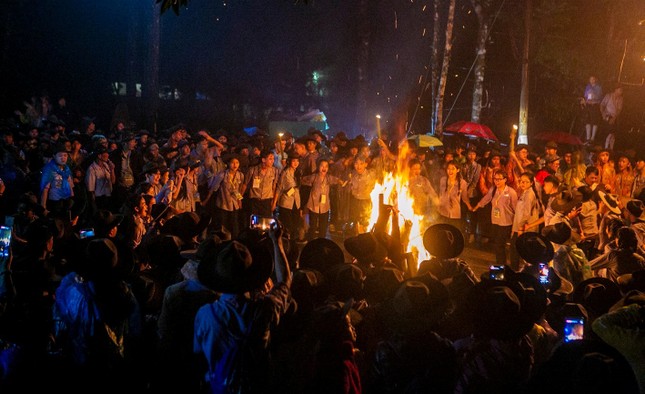 Âm vang đại ngàn đêm lửa trại - Ảnh: TT trại Lục Hòa III