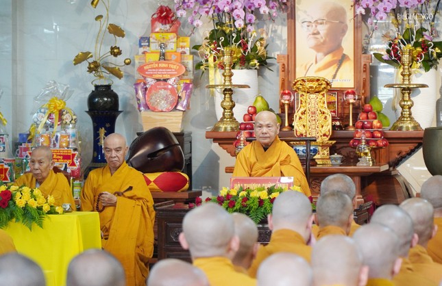 Trưởng lão Hòa thượng Thích Thiện Nhơn chứng minh lễ tạ pháp