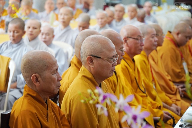 Chư tôn đức tham dự