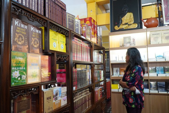 Các bộ kinh Phật giáo tại triển lãm Các bộ kinh Phật giáo tại triển lãm