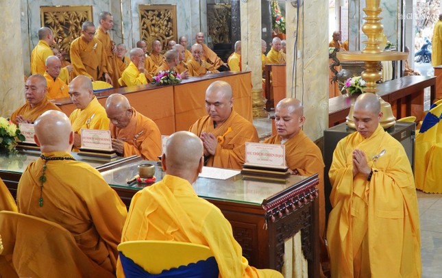 Chư tôn đức trường hạ Quảng Đức cầu pháp Tự tứ