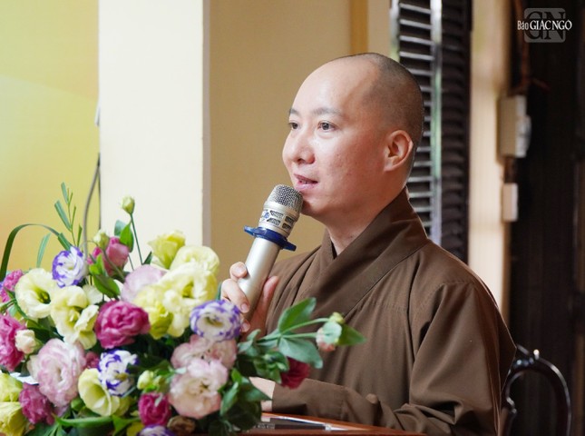 Đại đức Thích Nguyên Các, Trưởng ban Hoằng pháp GHPGVN Q.3, Phó Chủ nhiệm Lớp Sơ cấp Phật học Q.3 báo cáo về công tác đào tạo khóa XV và chiêu sinh khóa XVI Đại đức Thích Nguyên Các, Trưởng ban Hoằng pháp GHPGVN Q.3, Phó Chủ nhiệm Lớp Sơ cấp Phật học Q.3 báo cáo về công tác đào tạo khóa XV và chiêu sinh khóa XVI