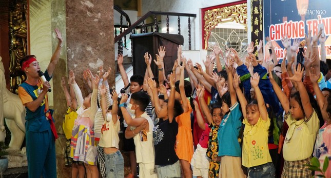 Tham gia các trò chơi của chú cuội