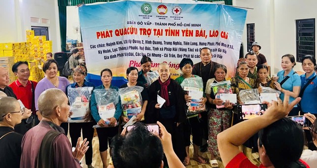 Những phần quà nghĩa tình