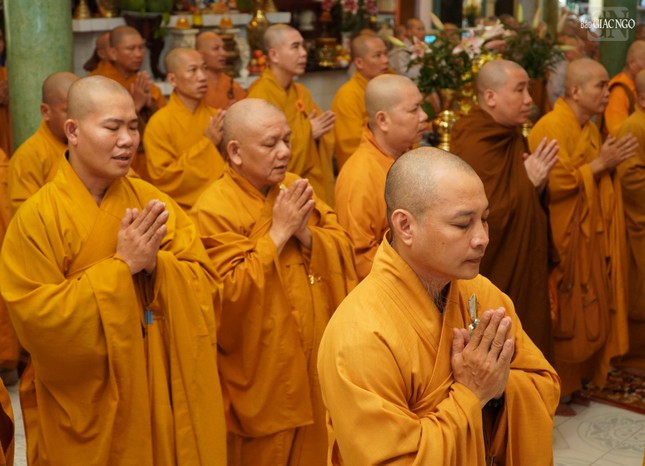 Tụng thời kinh Bát-nhã tưởng niêm Tụng thời kinh Bát-nhã tưởng niêm