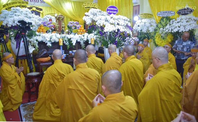 Các đoàn viếng tang Trưởng lão Hòa thượng Thích Tịnh Hạnh