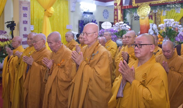 Đoàn Ban Thừa kế Thiên Thai giáo quán tông, Ban Trị sự GHPGVN Q.Gò Vấp thành kính tưởng niệm Giác linh Trưởng lão Hòa thượng