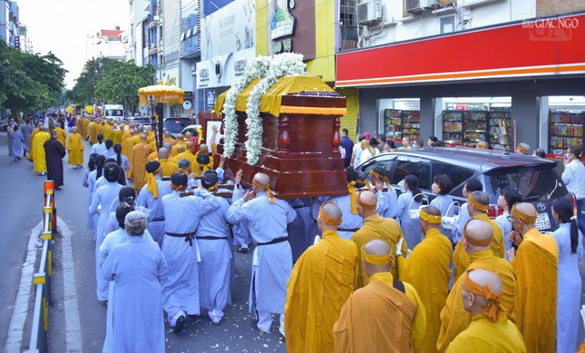 Lễ phụng tống kim quan Trưởng lão Hòa thượng Thích Tịnh Hạnh, Thành viên Hội đồng Chứng minh trà-tỳ