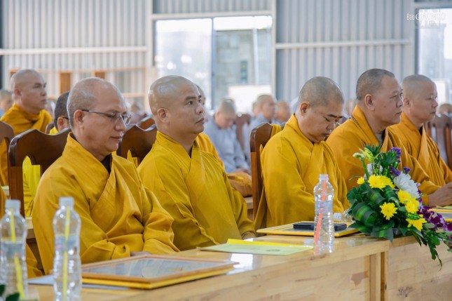 Chư tôn đức tham dự