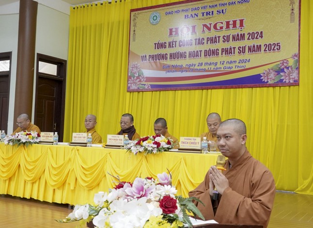 Đại đức Phó Thư ký Ban Trị sự tỉnh báo cáo tổng kết công tác Phật sự năm 2024 Đại đức Phó Thư ký Ban Trị sự tỉnh báo cáo tổng kết công tác Phật sự năm 2024