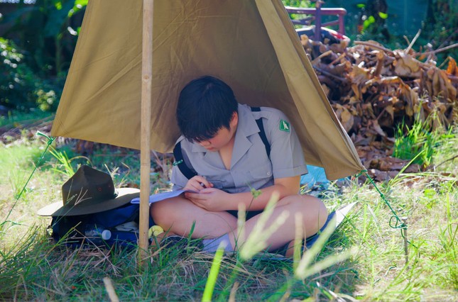 Các em bậc học Tung Bay thi viết Các em bậc học Tung Bay thi viết