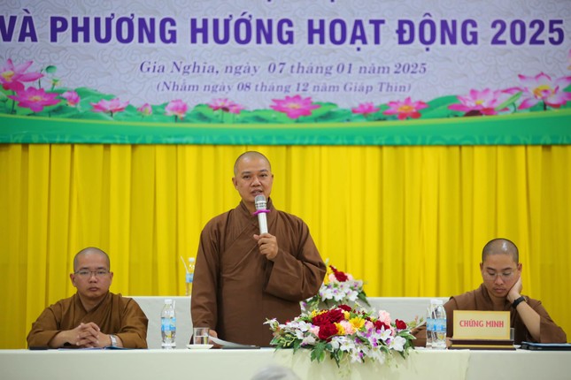 Thượng tọa Thích Chiếu Ý phát biểu chỉ đạo Thượng tọa Thích Chiếu Ý phát biểu chỉ đạo