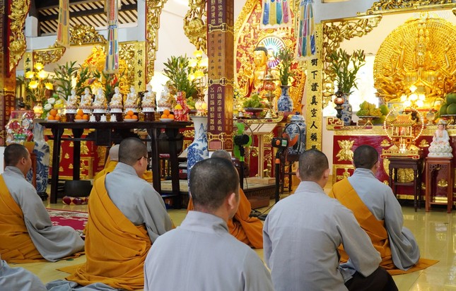"Giới luật còn Phật pháp còn" "Giới luật còn Phật pháp còn"