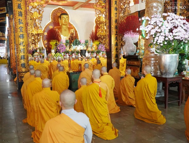 Chư Tăng tổ đình Vĩnh Nghiêm tác pháp an cư kiết hạ Phật lịch 2569