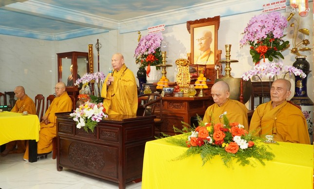 Trưởng lão Hòa thượng Thích Thiện Nhơn giáo giới đến chư Tăng Trưởng lão Hòa thượng Thích Thiện Nhơn giáo giới đến chư Tăng