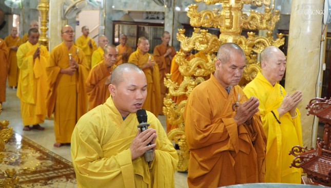 Sau thời khóa kinh hành là đến thời khóa chỉ tịnh