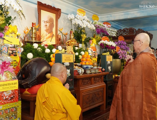 Di ảnh Trưởng lão Hòa thượng Thích Hiển Pháp tại Tổ đường