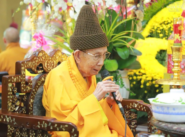 Trưởng lão Hòa thượng Thích Đức Nghiệp, Phó Pháp chủ kiêm Giám luật Hội đồng Chứng minh, Trưởng môn phái tổ đình Vĩnh Nghiêm Trưởng lão Hòa thượng Thích Đức Nghiệp, Phó Pháp chủ kiêm Giám luật Hội đồng Chứng minh, Trưởng môn phái tổ đình Vĩnh Nghiêm