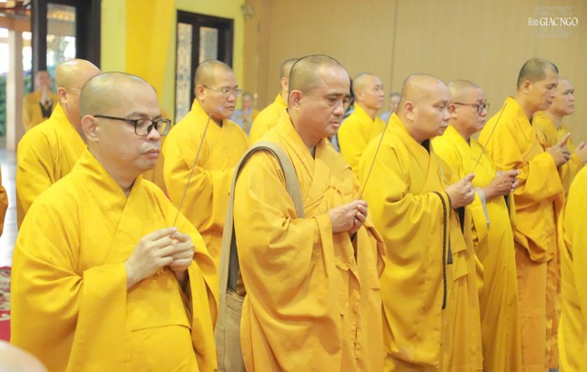 Chư tôn đức tham dự Chư tôn đức tham dự