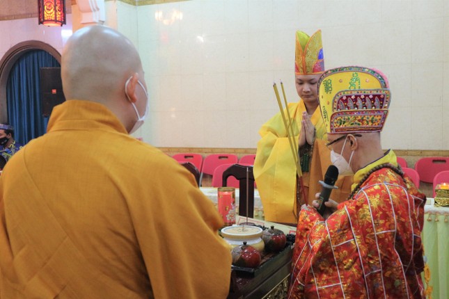 Đại lễ diễn ra trang nghiêm