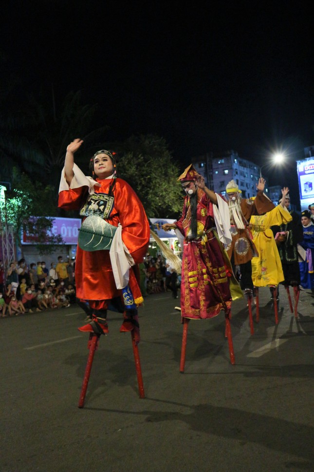 Biểu diễn cà kheo