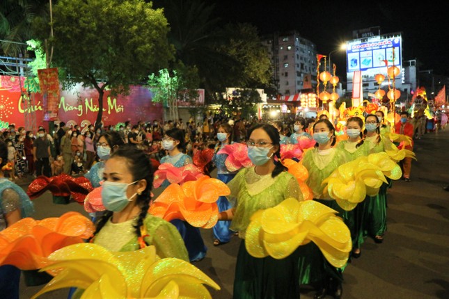 Không khí tươi vui