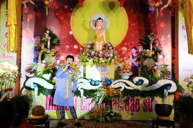 Thành kính cúng dường lời ca, tiếng hát trong sự kiện trọng đại Thành kính cúng dường lời ca, tiếng hát trong sự kiện trọng đại