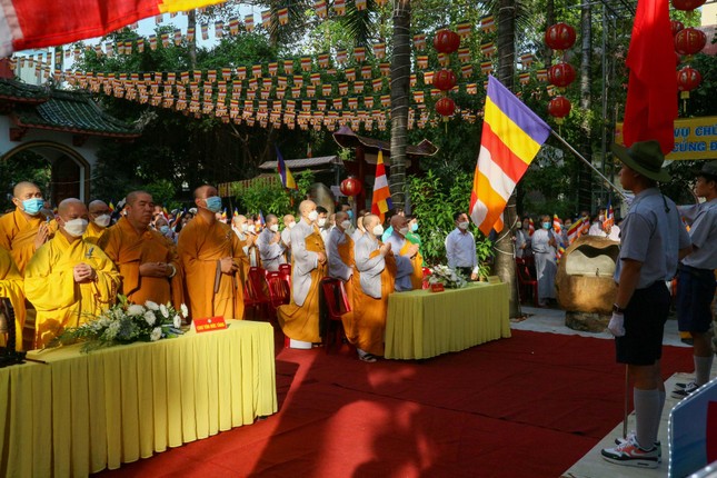 Cử Quốc ca, đạo ca