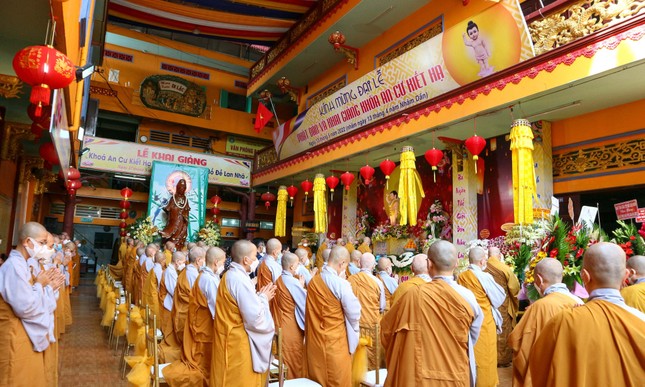 Thành tâm phát nguyện tu học Thành tâm phát nguyện tu học