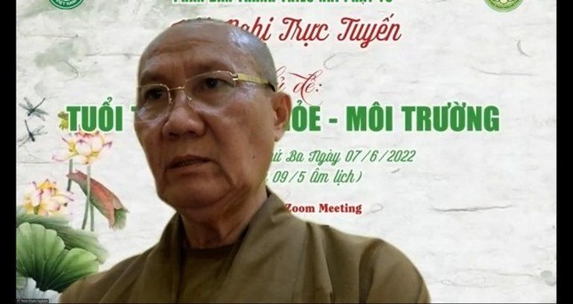 Thượng tọa Thích Phước Nghiêm điều hành phiên họp Thượng tọa Thích Phước Nghiêm điều hành phiên họp