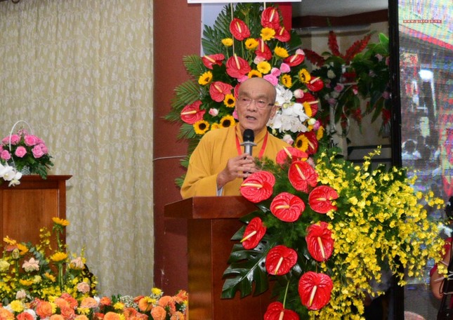 Hòa thượng Thích Giác Liêm, Phó Chánh Văn phòng II Trung ương GHPGVN tuyên đọc danh sách khen thưởng của Trung ương Giáo hội Hòa thượng Thích Giác Liêm, Phó Chánh Văn phòng II Trung ương GHPGVN tuyên đọc danh sách khen thưởng của Trung ương Giáo hội