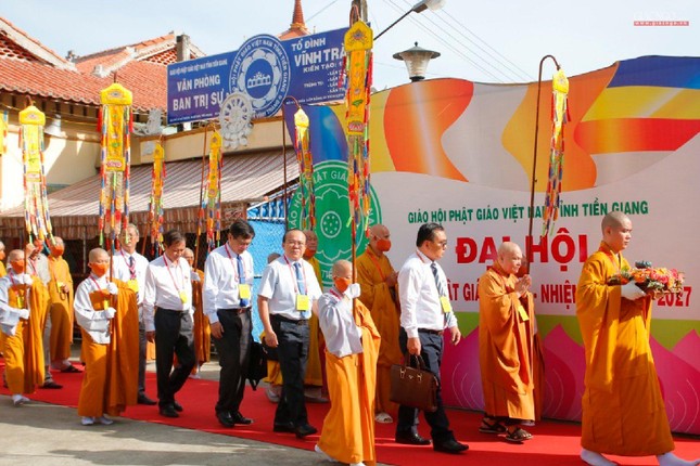 Cung đón chư tôn giáo phẩm, lãnh đạo các cơ quan Cung đón chư tôn giáo phẩm, lãnh đạo các cơ quan