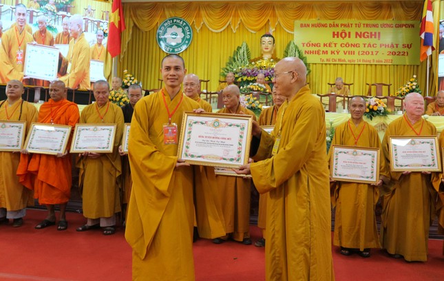 Tu sĩ trẻ cống hiến, đóng góp cho công tác Phật sự chung của Ban Hướng dẫn Phật tử