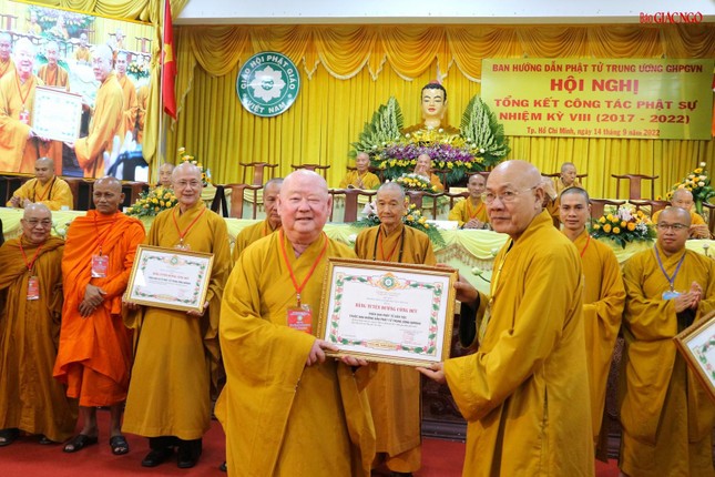 Chư tôn đức có nhiều đóng góp cho công tác Phật sự của Ban