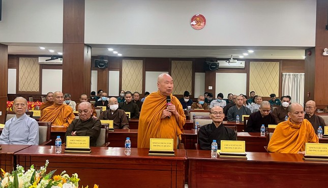 Hòa thượng Thích Giác Pháp đóng góp ý kiến