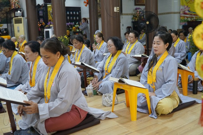 Trọn lòng thành kính Trọn lòng thành kính