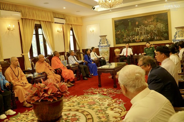 Bộ Tư lệnh Bảo vệ Lăng Chủ tịch Hồ Chí Minh đón tiếp đoàn Bộ Tư lệnh Bảo vệ Lăng Chủ tịch Hồ Chí Minh đón tiếp đoàn